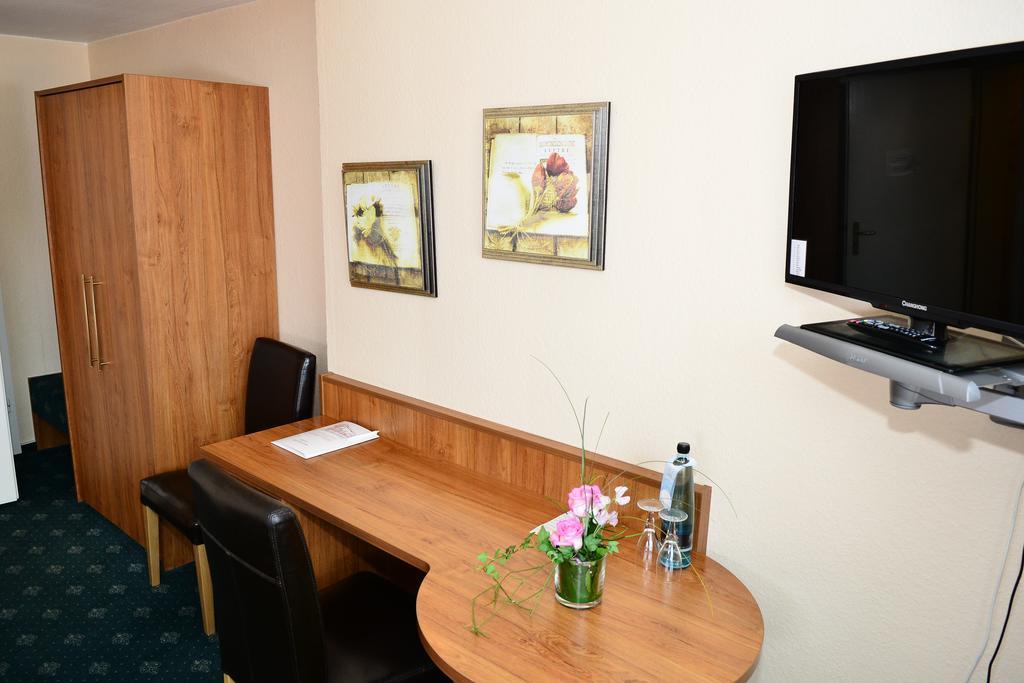 Landhotel Michaelishof Bergen  Ngoại thất bức ảnh