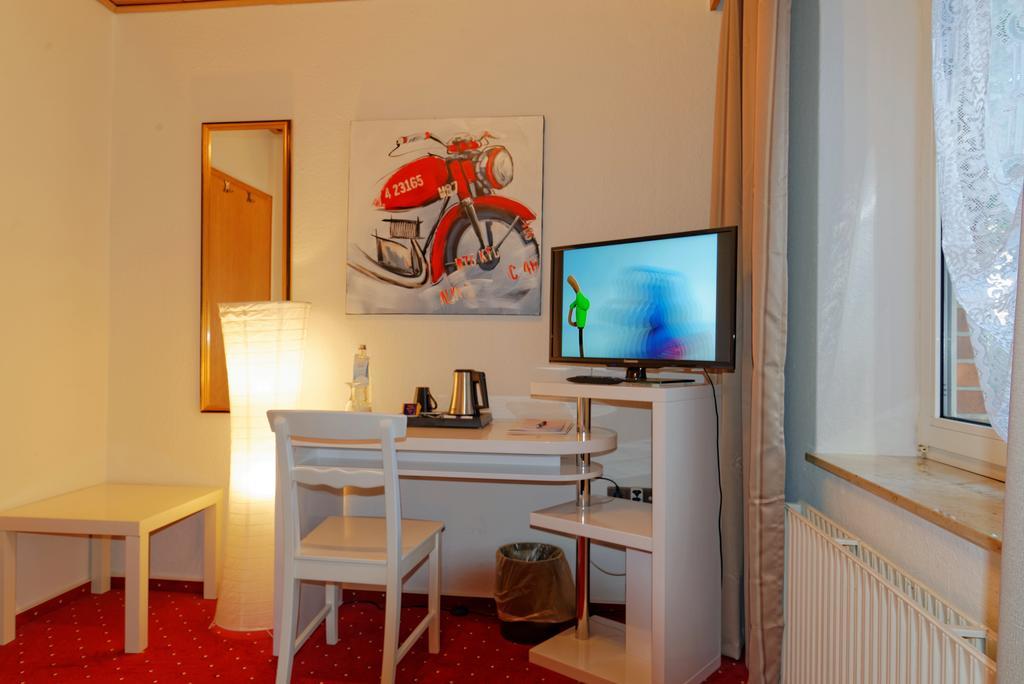 Landhotel Michaelishof Bergen  Ngoại thất bức ảnh